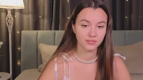 Snapshot of sweet_haeven chatting on 11-21-25, 10:08 Im Mia.LOVELY PATTERNS 100 120 160 200 my toy buzzes from 2 tip online show from 11-21-25, 10:08