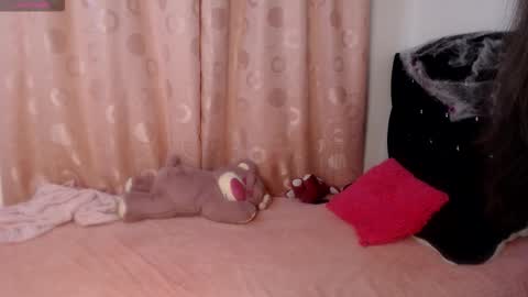 Snapshot of sweet_hannaah chatting on 10-10-25, 08:46 Hannah online show from 10-10-25, 08:46