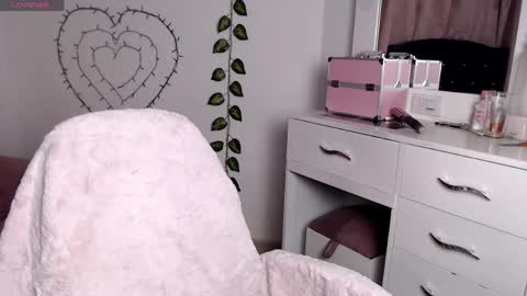 Snapshot of sweet_hannaah chatting on 04-26-26, 03:26 Hannah online show from 04-26-26, 03:26