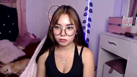 Snapshot of sweet_hannaah chatting on 05-09-26, 03:12 Hannah online show from 05-09-26, 03:12