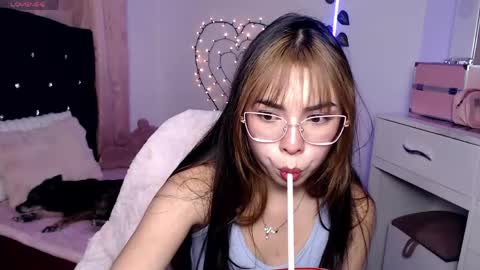 Snapshot of sweet_hannaah chatting on 05-26-26, 02:51 Hannah online show from 05-26-26, 02:51