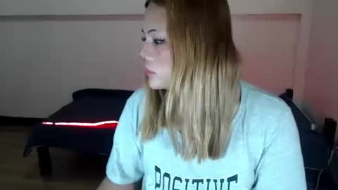 sophia daisy  online show from 10-19-25, 08:48