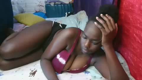 Snapshot of sweet_hennessey chatting on 05-26-26, 10:11 sweet_hennessey online show from 05-26-26, 10:11