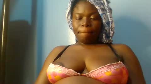 Snapshot of sweet_jamiie chatting on 02-04-26, 12:16 jay online show from 02-04-26, 12:16