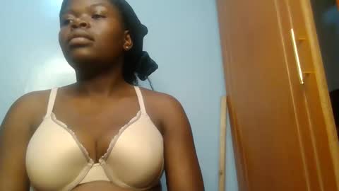 Snapshot of sweet_jamiie chatting on 02-11-26, 07:19 jay online show from 02-11-26, 07:19