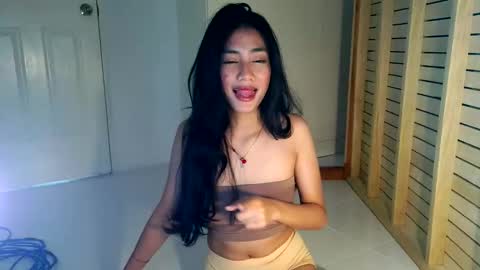 Snapshot of sweet_jen30 chatting on 11-25-25, 01:55 Jenny3 online show from 11-25-25, 01:55