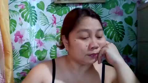 Snapshot of sweet_kayley chatting on 12-13-24, 04:33 sweet_kayley online show from 12-13-24, 04:33