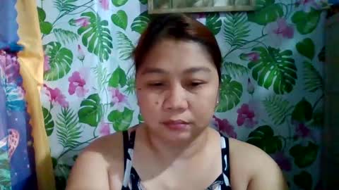Snapshot of sweet_kayley chatting on 12-17-24, 02:44 sweet_kayley online show from 12-17-24, 02:44