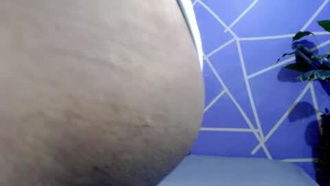 Snapshot of sweet_kendallxxxx chatting on 12-16-24, 07:21 Nicahhh online show from 12-16-24, 07:21