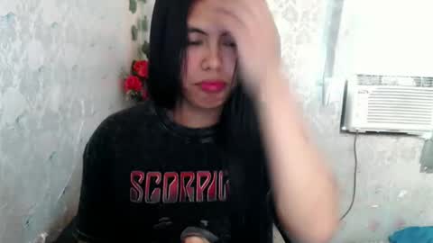 Snapshot of sweet_kyline69 chatting on 12-19-25, 02:51 sweet_kyline69 online show from 12-19-25, 02:51