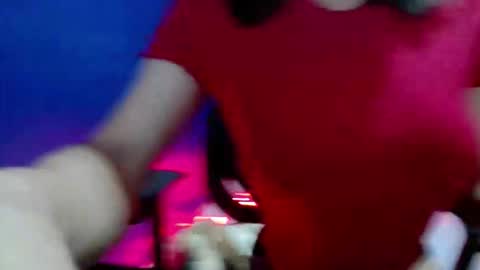 Snapshot of sweet_like_angel143 chatting on 05-24-26, 01:54 angie online show from 05-24-26, 01:54