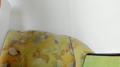 Snapshot of sweet_lil_thing chatting on 06-23-26, 08:12 Jen online show from 06-23-26, 08:12