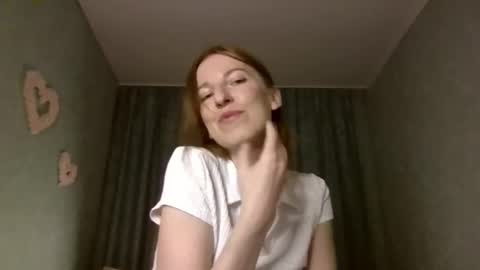 Snapshot of sweet_lilbunny chatting on 10-15-25, 04:07 sweet_lilbunny online show from 10-15-25, 04:07