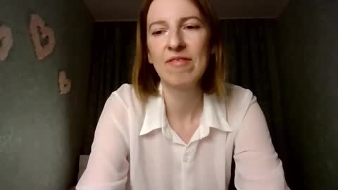 Snapshot of sweet_lilbunny chatting on 10-16-25, 03:35 sweet_lilbunny online show from 10-16-25, 03:35