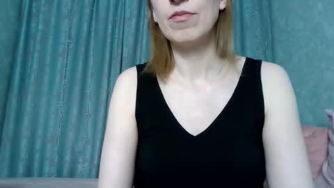 Snapshot of sweet_lilbunny chatting on 02-04-26, 03:40 sweet_lilbunny online show from 02-04-26, 03:40