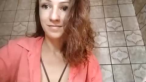Snapshot of sweet_lilgirl_x chatting on 07-05-26, 11:28 Anna online show from 07-05-26, 11:28