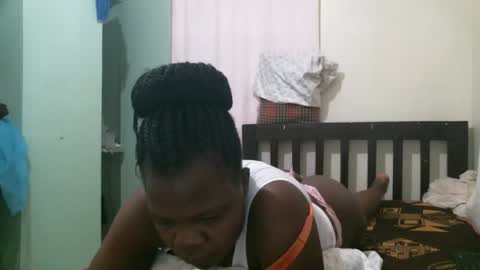 sweet_lilianah online show from 02-19-25, 03:39