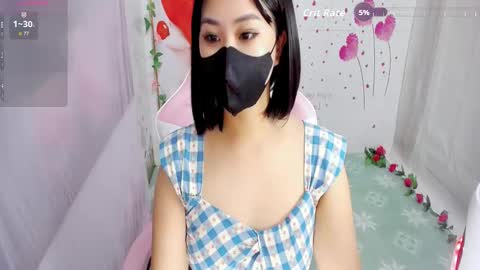 Snapshot of sweet_lily0 chatting on 11-17-25, 12:05 Lily online show from 11-17-25, 12:05