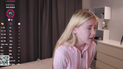 Snapshot of sweet_lily_1 chatting on 05-24-26, 08:03 Lily online show from 05-24-26, 08:03