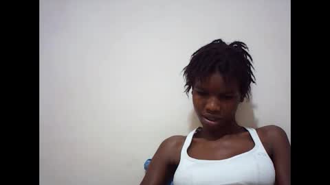 Snapshot of sweet_liz6510 chatting on 05-20-26, 02:18 Liz online show from 05-20-26, 02:18