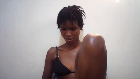 Snapshot of sweet_liz6510 chatting on 05-22-26, 02:44 Liz online show from 05-22-26, 02:44