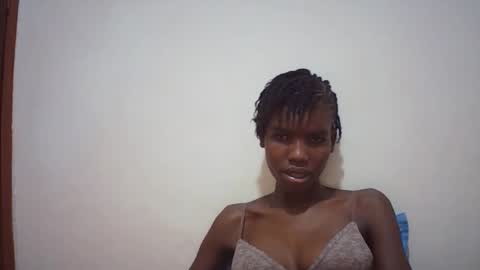 Snapshot of sweet_liz6510 chatting on 05-27-26, 01:57 Liz online show from 05-27-26, 01:57