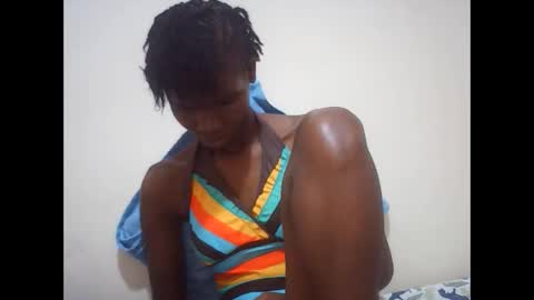 Snapshot of sweet_liz6510 chatting on 06-07-26, 12:53 Liz online show from 06-07-26, 12:53