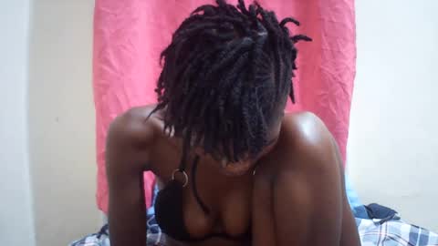 Snapshot of sweet_liz6510 chatting on 06-13-26, 05:55 Liz online show from 06-13-26, 05:55