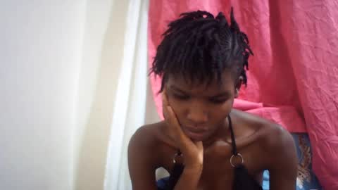 Snapshot of sweet_liz6510 chatting on 06-14-26, 02:24 Liz online show from 06-14-26, 02:24