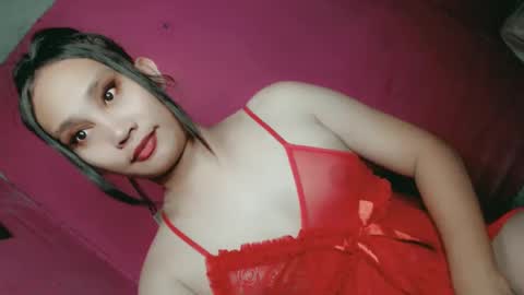 Snapshot of sweet_lover5 chatting on 01-03-25, 12:52 SWEET LOVE online show from 01-03-25, 12:52
