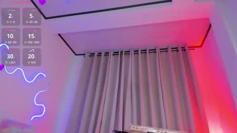 Miss Mackensy online show from 11-08-25, 01:06