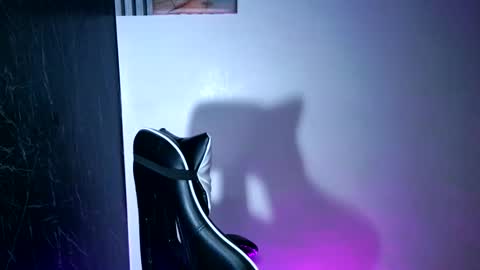 Snapshot of sweet_mariax chatting on 11-24-25, 01:55 Maria Stella online show from 11-24-25, 01:55