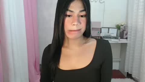 Snapshot of sweet_melonxxx chatting on 01-15-25, 09:51 Melon online show from 01-15-25, 09:51