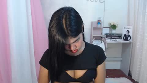 Snapshot of sweet_melonxxx chatting on 02-12-25, 10:15 Melon online show from 02-12-25, 10:15