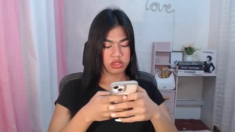 Snapshot of sweet_melonxxx chatting on 02-28-25, 08:39 Melon online show from 02-28-25, 08:39