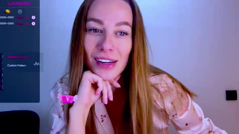 Mia online show from 10-05-25, 11:41