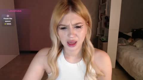 sweet_nicole_333 online show from 11-05-25, 08:25