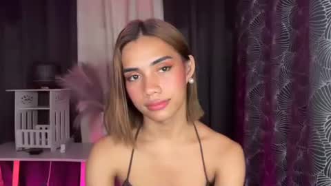 sweet_nikki03 online show from 10-23-25, 07:12