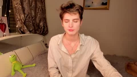 kira online show from 03-05-25, 10:21