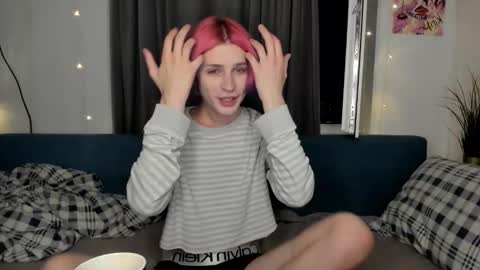 kira online show from 09-12-25, 07:58