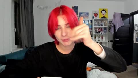 kira online show from 11-14-25, 09:46