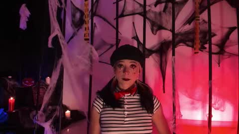 Penny  online show from 10-11-25, 12:32