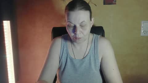 sweet_phoenix76 online show from 11-20-25, 06:02