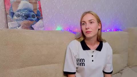 sweet_pixie__ online show from 07-08-26, 10:20