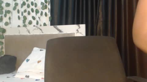 Snapshot of sweet_puna chatting on 09-25-25, 06:39 Nancy online show from 09-25-25, 06:39