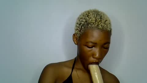 Snapshot of sweet_pussy04 chatting on 06-27-26, 05:56 sweet girl online show from 06-27-26, 05:56