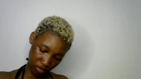 Snapshot of sweet_pussy04 chatting on 07-15-26, 01:16 sweet girl online show from 07-15-26, 01:16