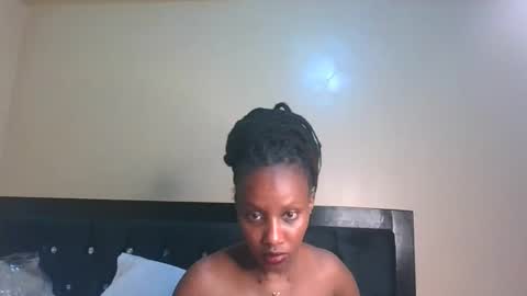 sweet_qio online show from 10-10-25, 09:03