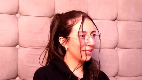 Sammy Lauren online show from 10-22-25, 03:51