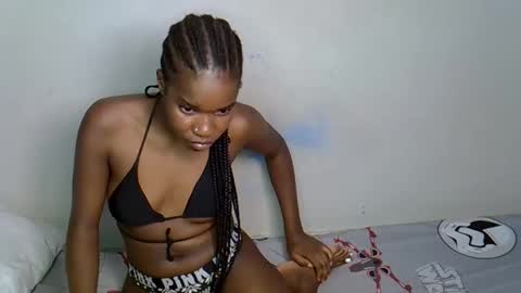 sweet_sheee online show from 01-10-26, 06:37